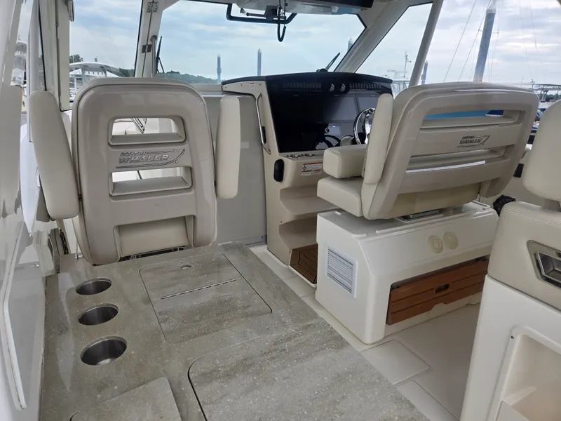 Slide: The Image of Boston Whaler 380 Realm 2022 - 25
