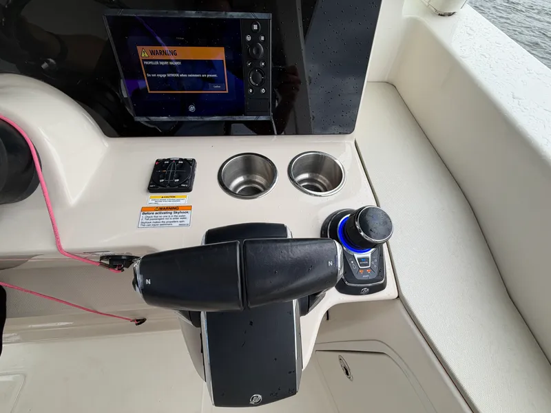 Slide: The Image of Boston Whaler 380 Realm 2022 - 30