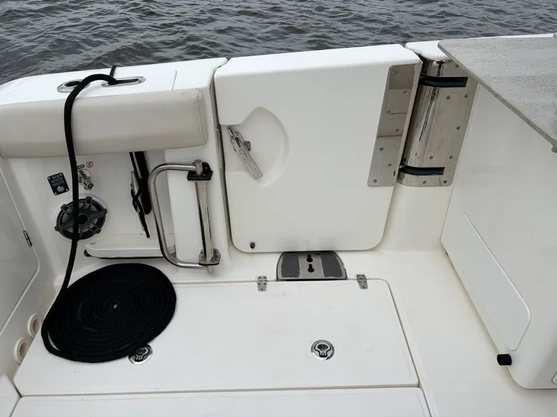 Slide: The Image of Boston Whaler 380 Realm 2022 - 11