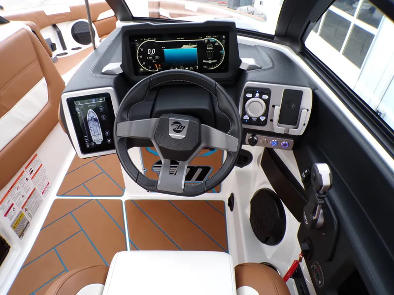 Slide: The Image of Malibu Wakesetter 26 LSV 2023 - 23