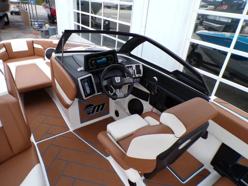 Slide: The Image of Malibu Wakesetter 26 LSV 2023 - 20
