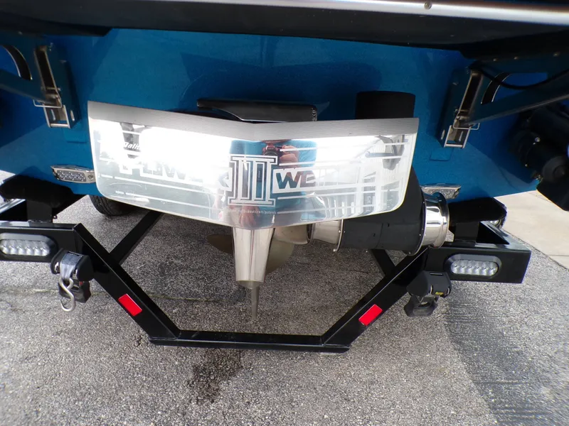 Slide: The Image of Malibu Wakesetter 26 LSV 2023 - 38