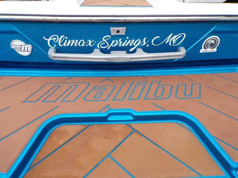 Slide: The Image of Malibu Wakesetter 26 LSV 2023 - 35