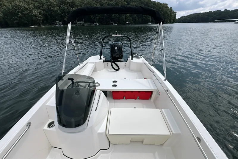 Slide: The Image of Boston Whaler 160 Super Sport 2026 - 13