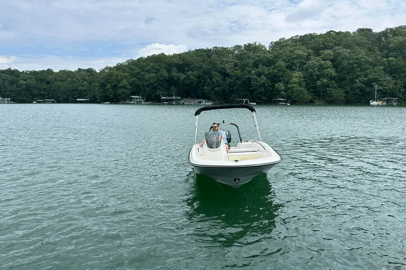 Slide: The Image of Boston Whaler 160 Super Sport 2026 - 4