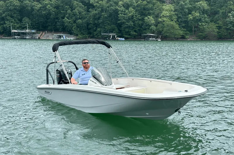 Slide: The Image of Boston Whaler 160 Super Sport 2026 - 5