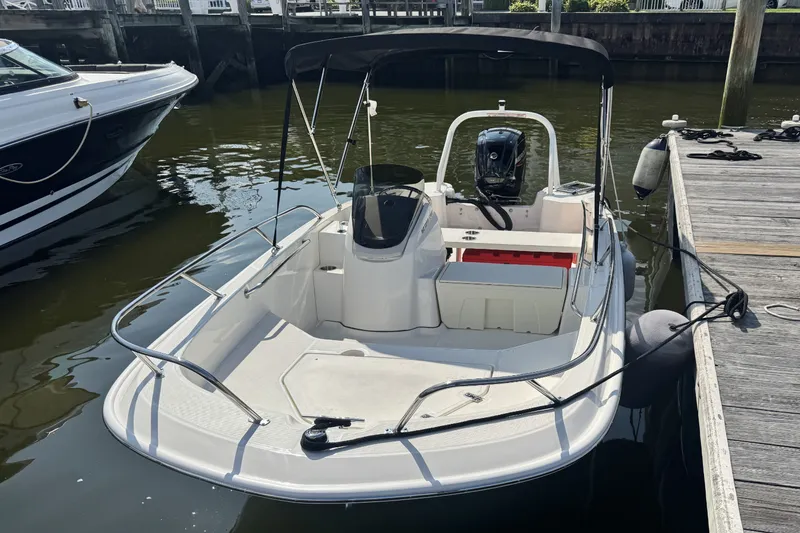 Slide: The Image of Boston Whaler 160 Super Sport 2027 - 5
