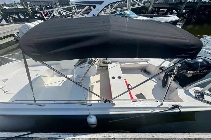 Slide: The Image of Boston Whaler 160 Super Sport 2027 - 8