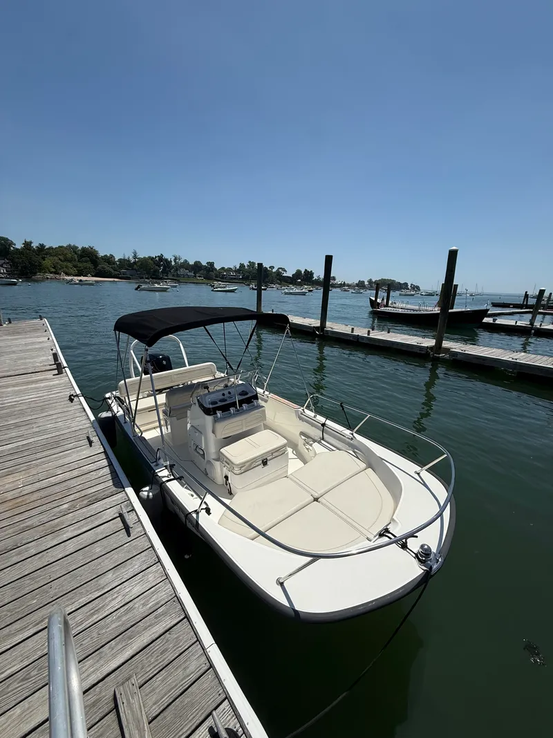 Slide: The Image of Boston Whaler 170 MONTAUK 2022 - 3