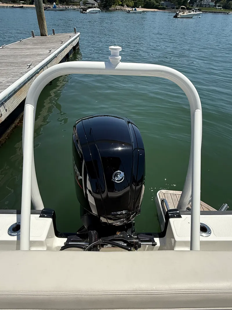 Slide: The Image of Boston Whaler 170 MONTAUK 2022 - 6