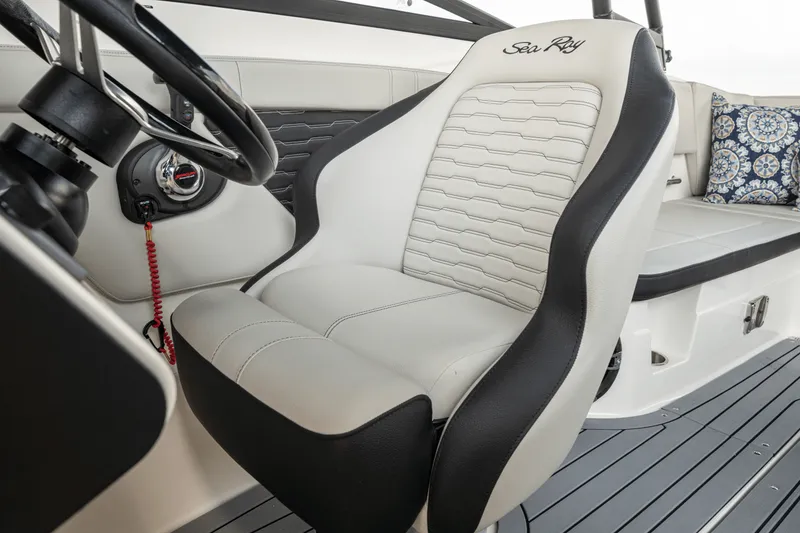 Slide: The Image of Sea Ray SPX 230 Outboard 2024 - 11