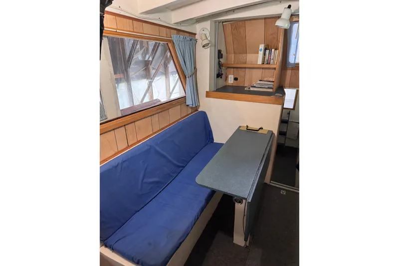 Slide: The Image of Custom Yukon 42 Trawler 2000 - 26