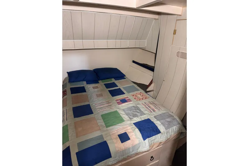 Slide: The Image of Custom Yukon 42 Trawler 2000 - 31