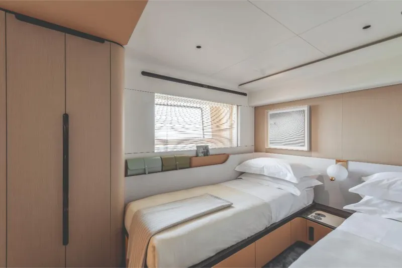 Slide: The Image of Azimut Trideck 2023 - 55