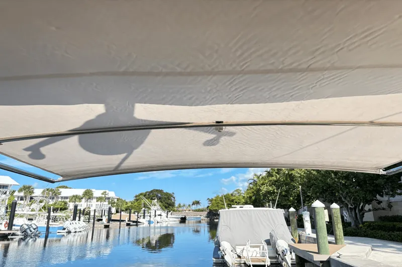 Slide: The Image of Grady-White FREEDOM 375 2020 - 10