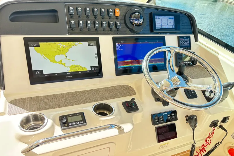 Slide: The Image of Grady-White FREEDOM 375 2020 - 20