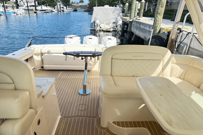 Slide: The Image of Grady-White FREEDOM 375 2020 - 24