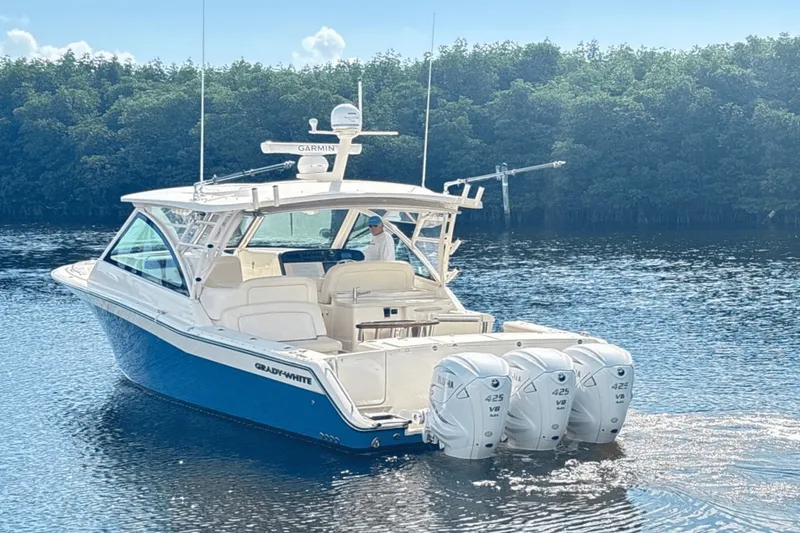 Slide: The Image of Grady-White FREEDOM 375 2020 - 3