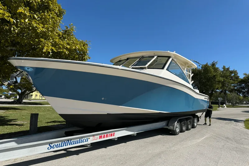 Slide: The Image of Grady-White FREEDOM 375 2020 - 4