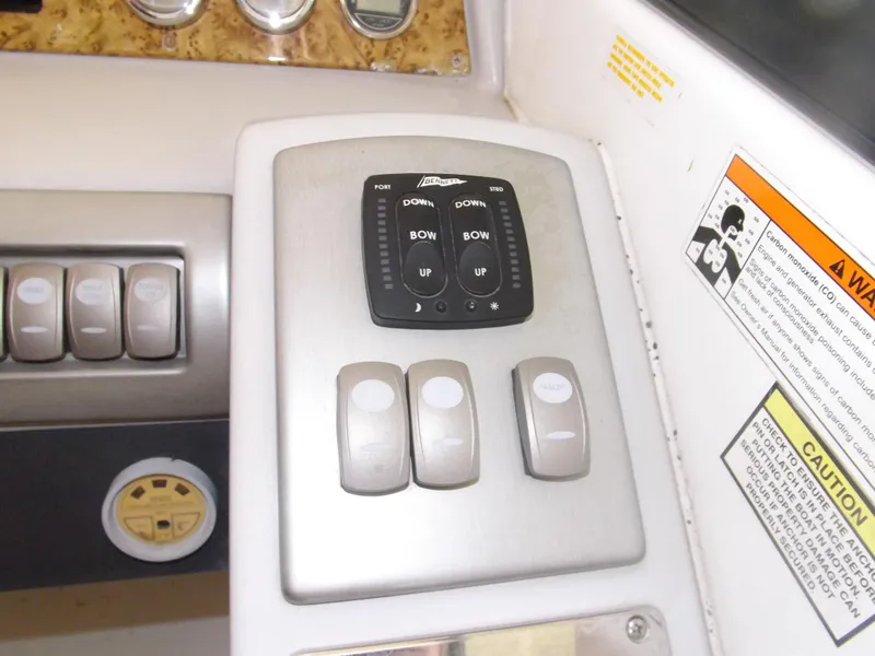 Slide: The Image of Control panel of a 2008 Formula 310 Bowrider boat. - 19