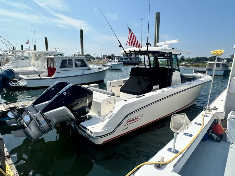 The Image of Boston Whaler 330 OUTRAGE 2023 - 0