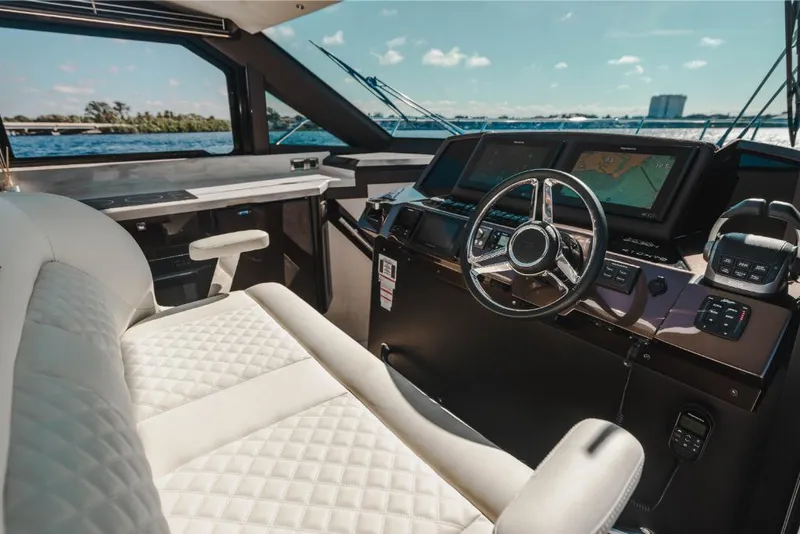 Slide: The Image of Galeon 410 HTC 2023 - 100