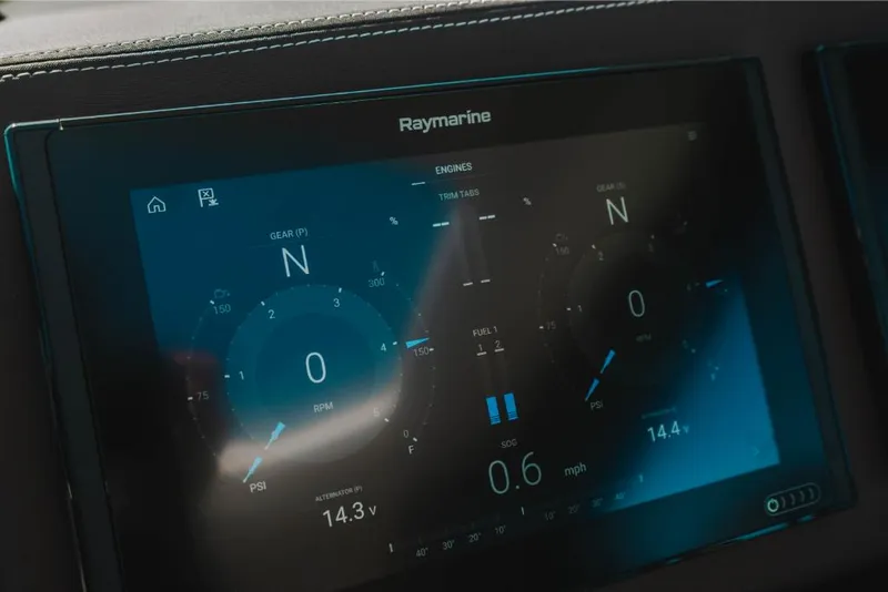 Slide: The Image of Galeon 410 HTC 2023 - 102