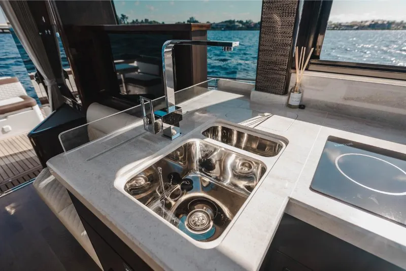 Slide: The Image of Galeon 410 HTC 2023 - 113