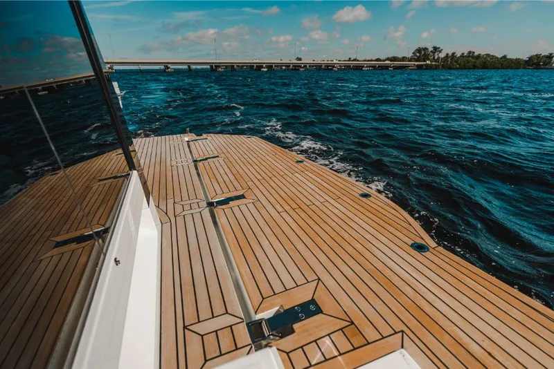 Slide: The Image of Galeon 410 HTC 2023 - 120