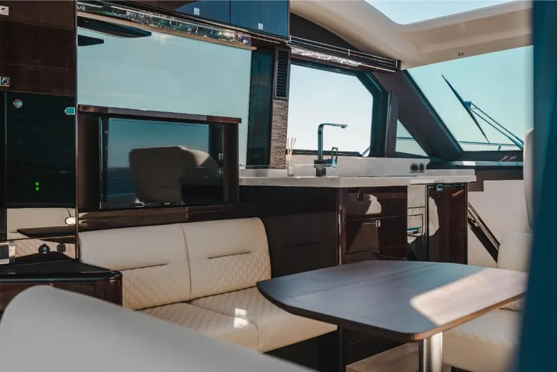 Slide: The Image of Galeon 410 HTC 2023 - 121