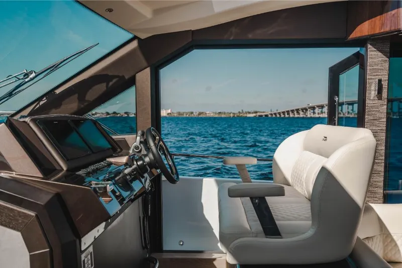 Slide: The Image of Galeon 410 HTC 2023 - 124