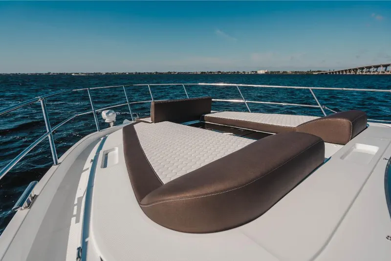 Slide: The Image of Galeon 410 HTC 2023 - 125