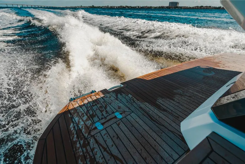 Slide: The Image of Galeon 410 HTC 2023 - 132