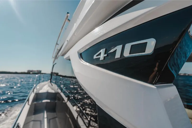 Slide: The Image of Galeon 410 HTC 2023 - 137