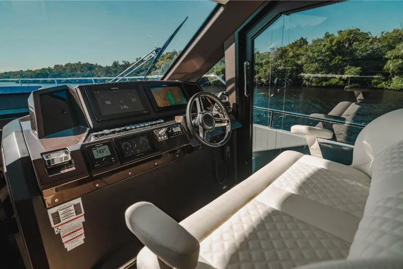 Slide: The Image of Galeon 410 HTC 2023 - 151