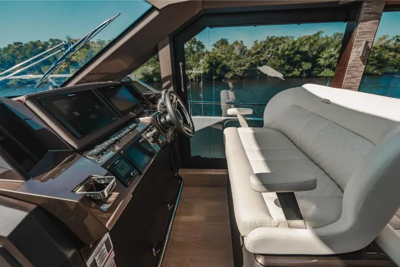 Slide: The Image of Galeon 410 HTC 2023 - 158