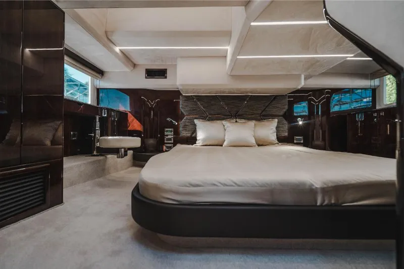 Slide: The Image of Galeon 410 HTC 2023 - 176