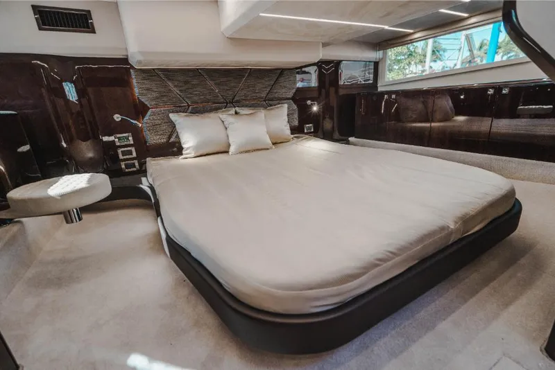 Slide: The Image of Galeon 410 HTC 2023 - 178