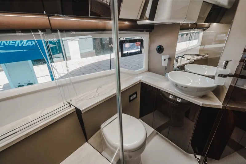 Slide: The Image of Galeon 410 HTC 2023 - 184