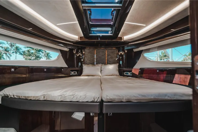 Slide: The Image of Galeon 410 HTC 2023 - 193