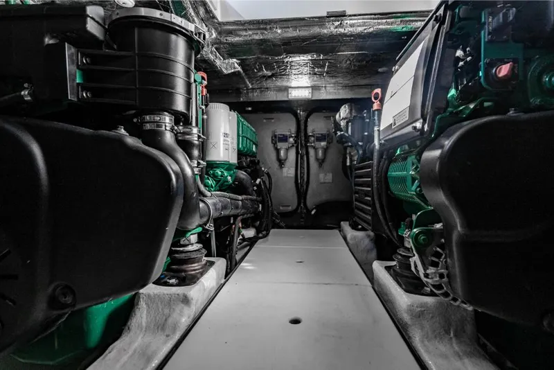 Slide: The Image of Galeon 410 HTC 2023 - 204