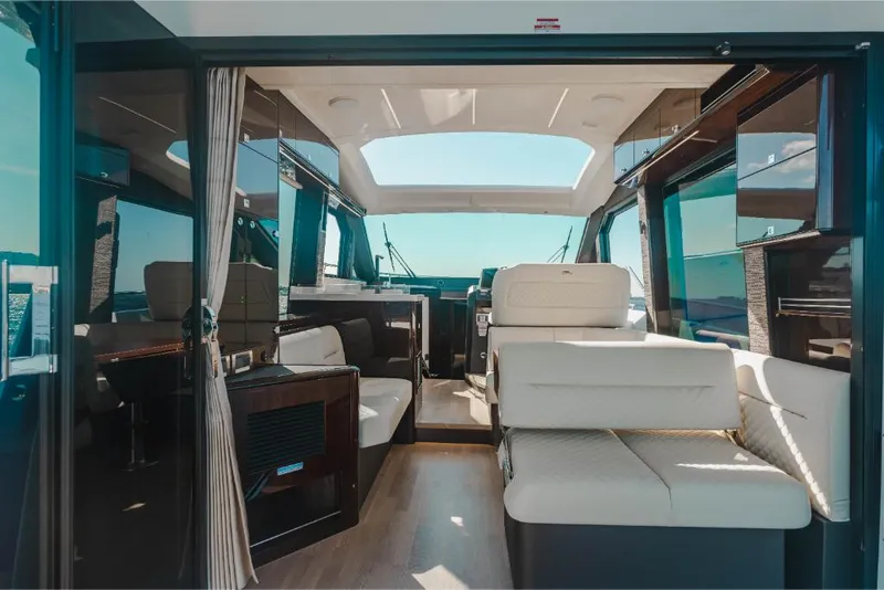 Slide: The Image of Galeon 410 HTC 2023 - 81