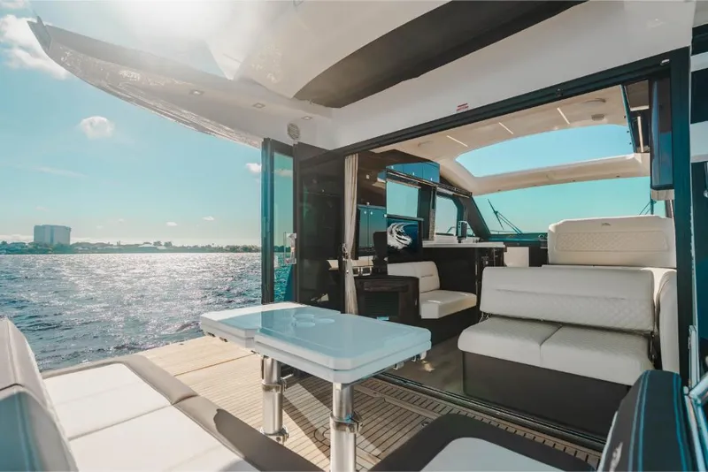 Slide: The Image of Galeon 410 HTC 2023 - 85