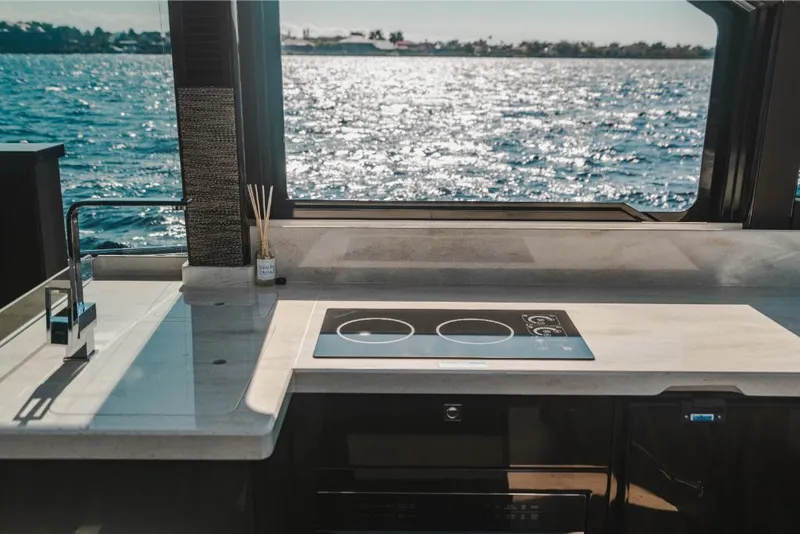 Slide: The Image of Galeon 410 HTC 2023 - 94