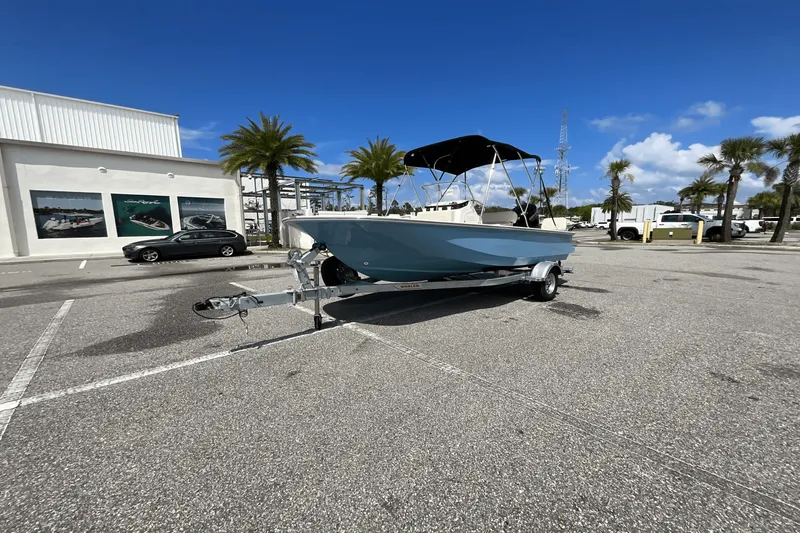 Slide: The Image of Boston Whaler 170 Montauk 2026 - 5