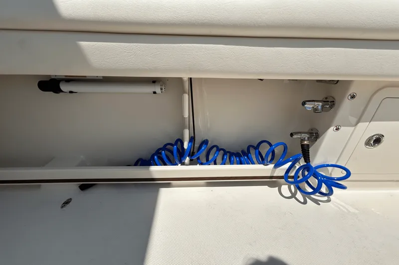 Slide: The Image of Grady-White Freedom 325 2026 - 10