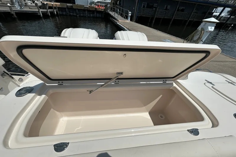 Slide: The Image of Grady-White Freedom 325 2026 - 11