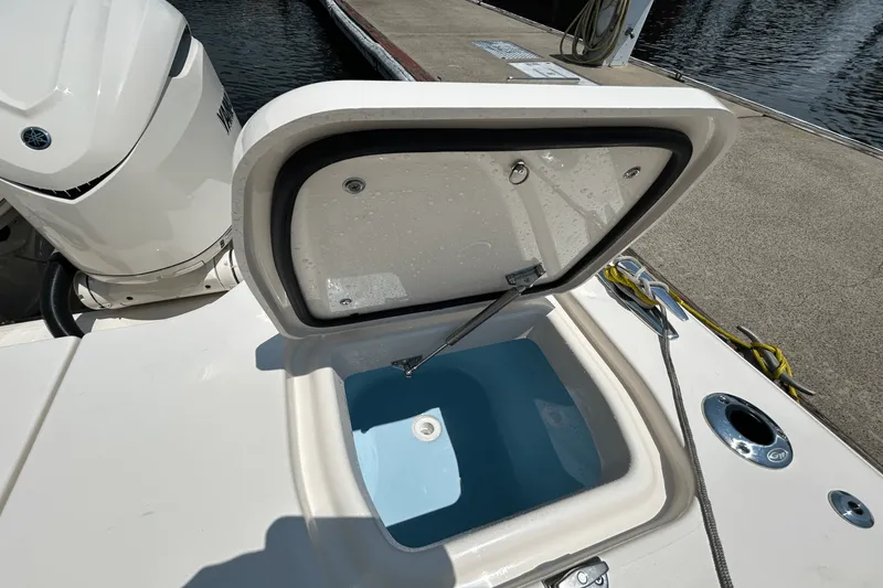 Slide: The Image of Grady-White Freedom 325 2026 - 12