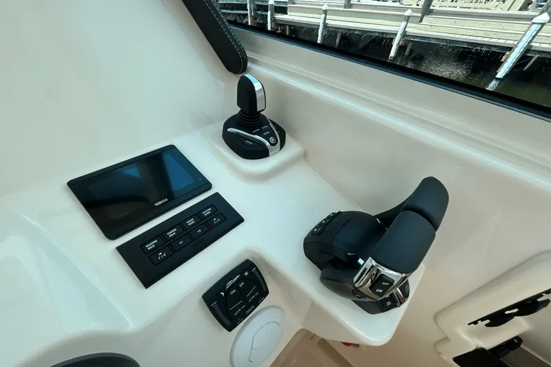 Slide: The Image of Grady-White Freedom 325 2026 - 21