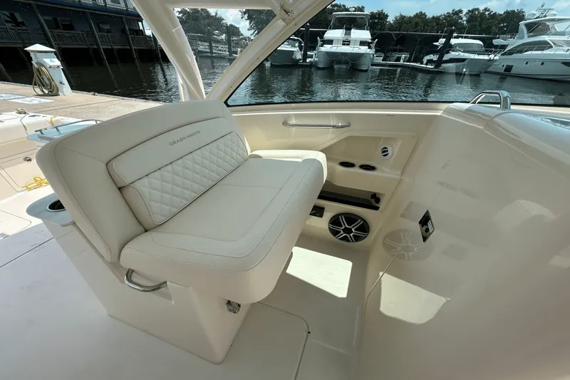 Slide: The Image of Grady-White Freedom 325 2026 - 22